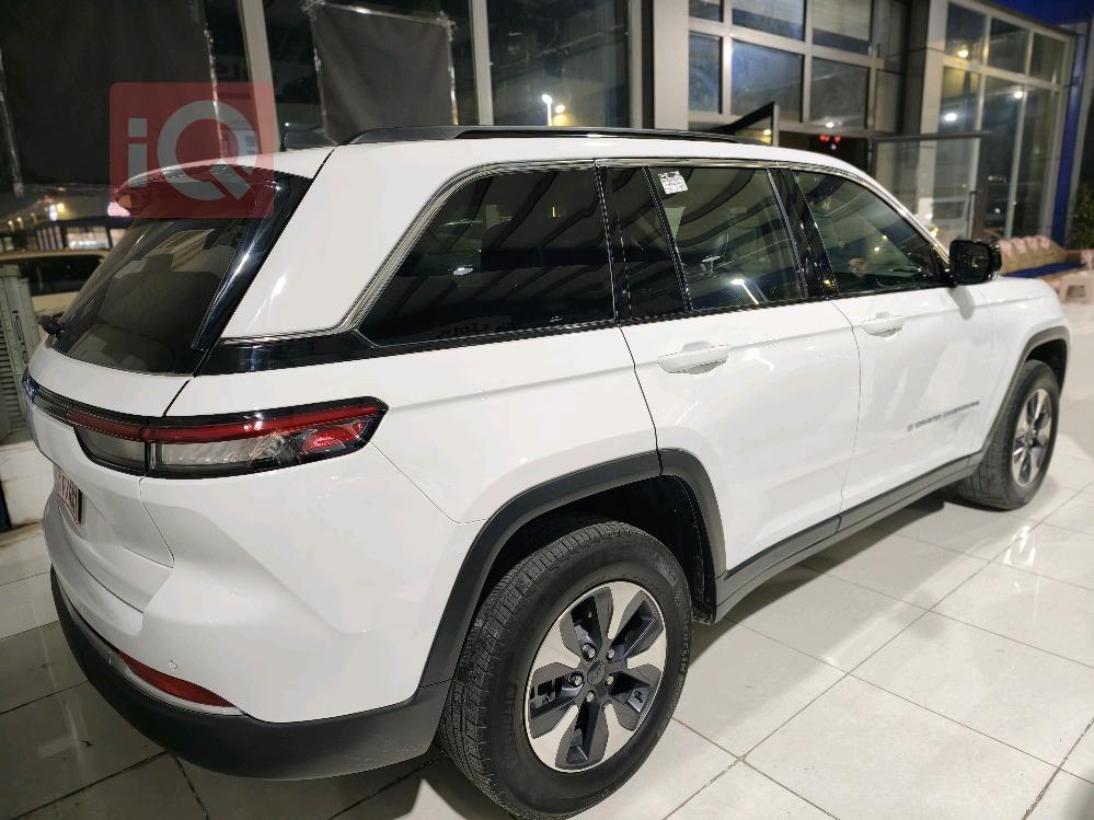 جيب جراند شيروكي